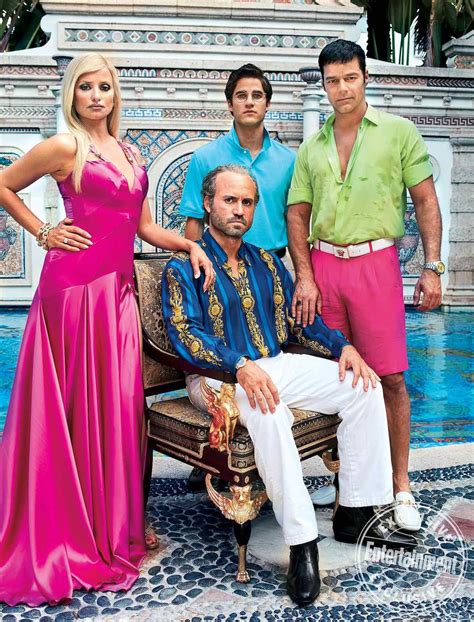 pelicula versace netflix|versace cast.